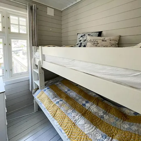 Holiday home Cozy With Sea View And Two Terraces Tjome