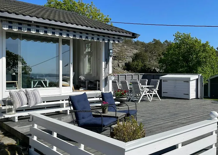 Cozy With Sea View And Two Terraces Ferienhaus *