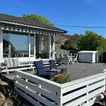 Cozy With Sea View And Two Terraces 別荘 *