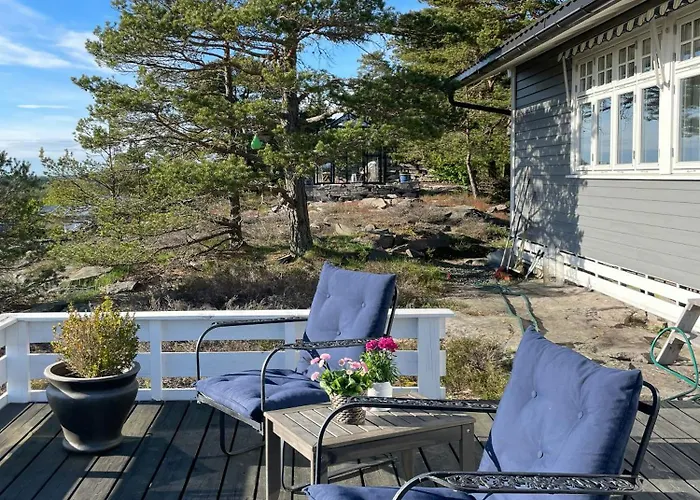 펜션 Cozy With Sea View And Two Terraces 티죰므
