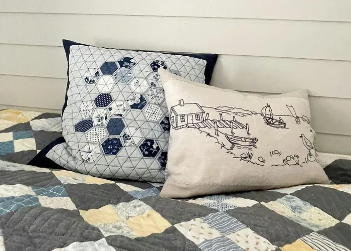 Cozy With Sea View And Two Terraces 펜션 *