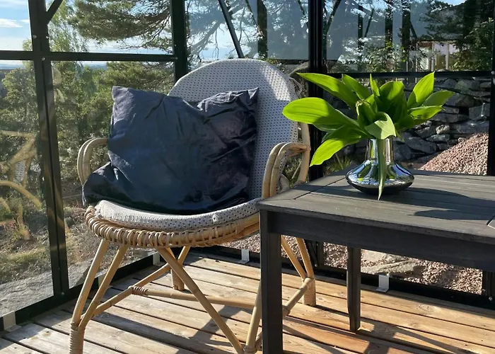 Cozy With Sea View And Two Terraces 펜션 티죰므